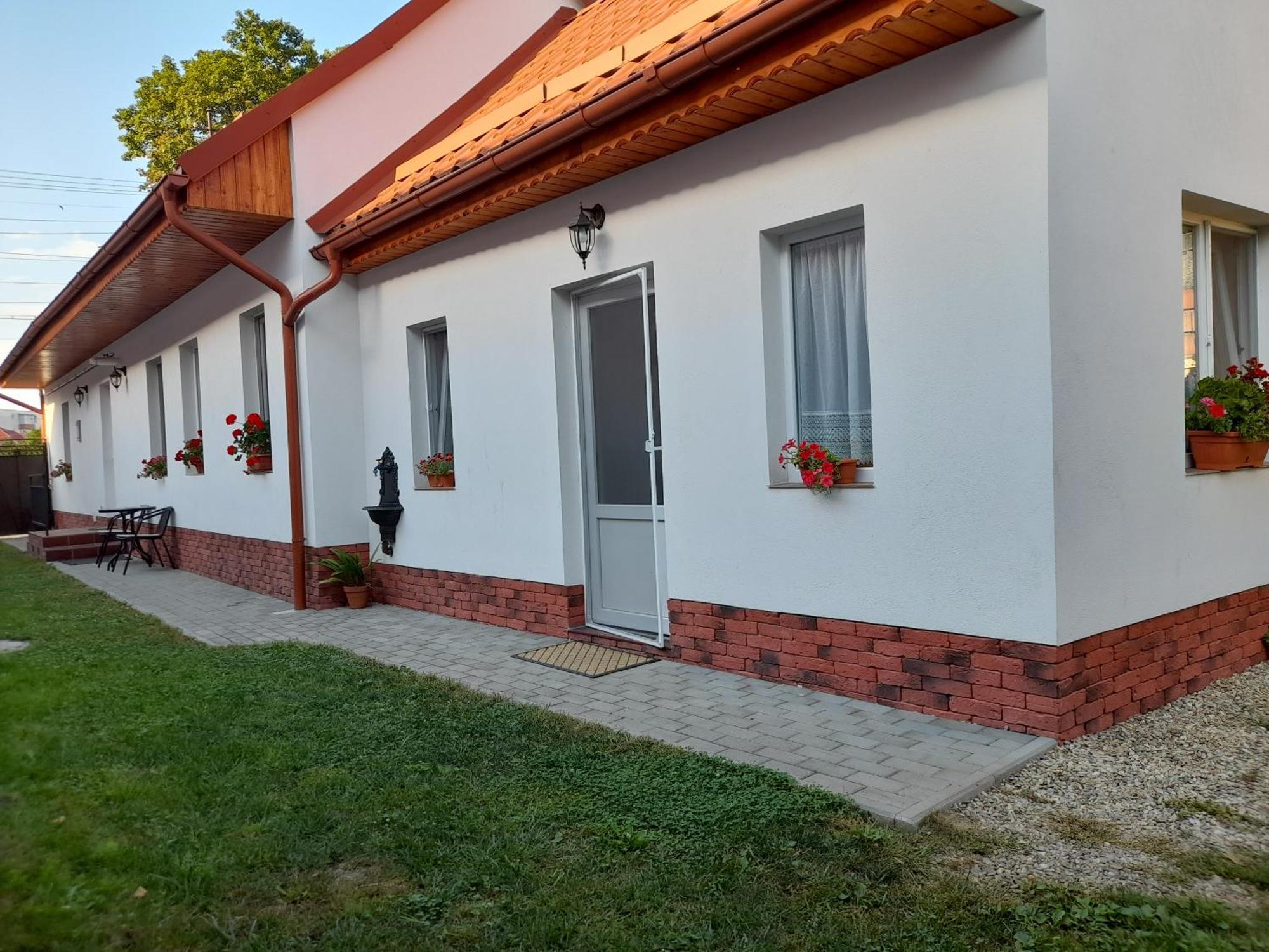 Ludo Hotel Fagaras Exterior photo